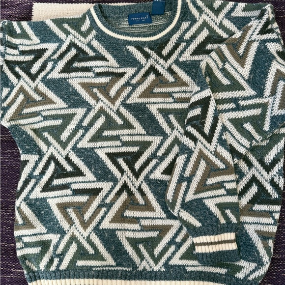 Geometric Patterned Sweater - Picture 5 of 6
